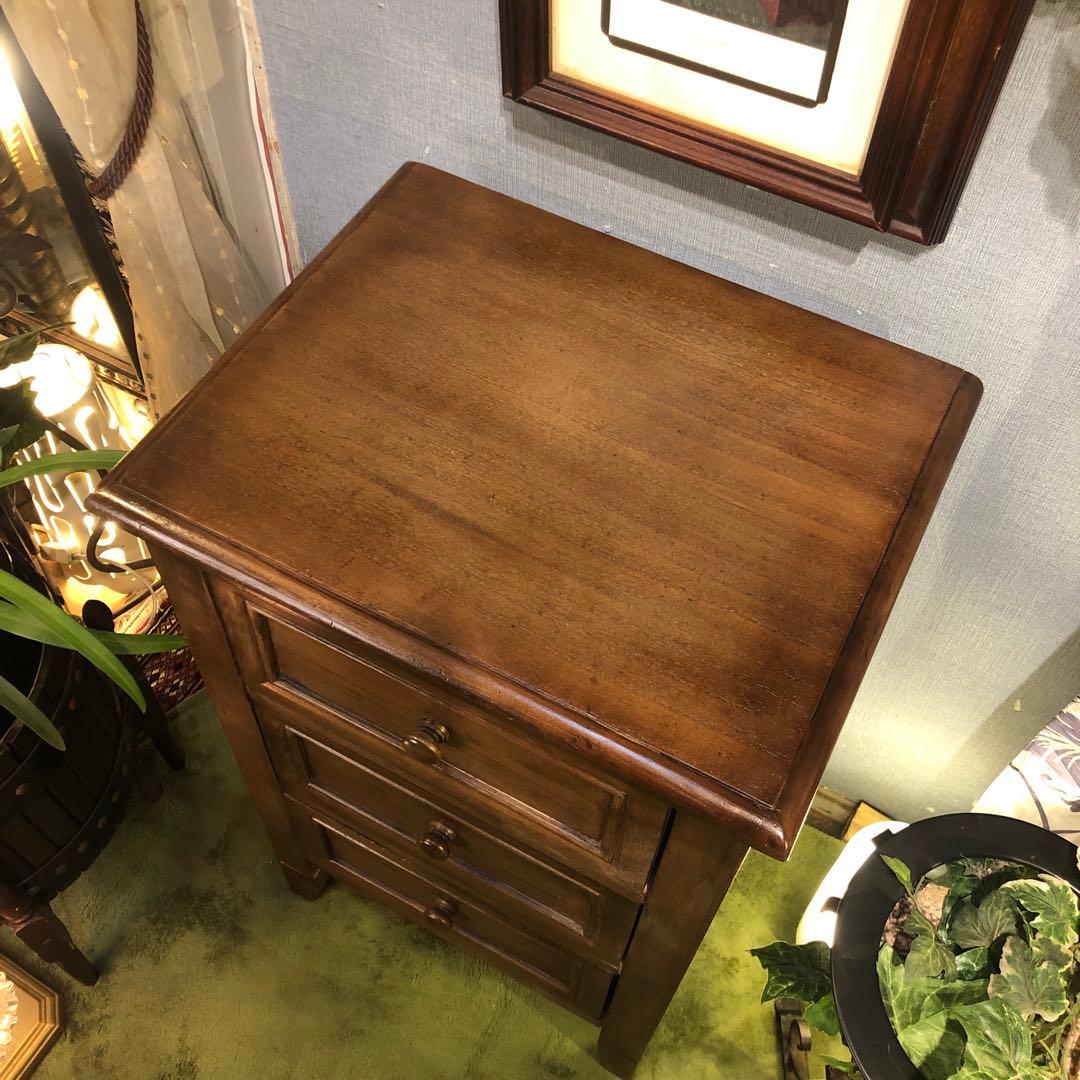 シャビーシック　フレンチ　カントリー　軽量コンパクト　アクセントチェスト