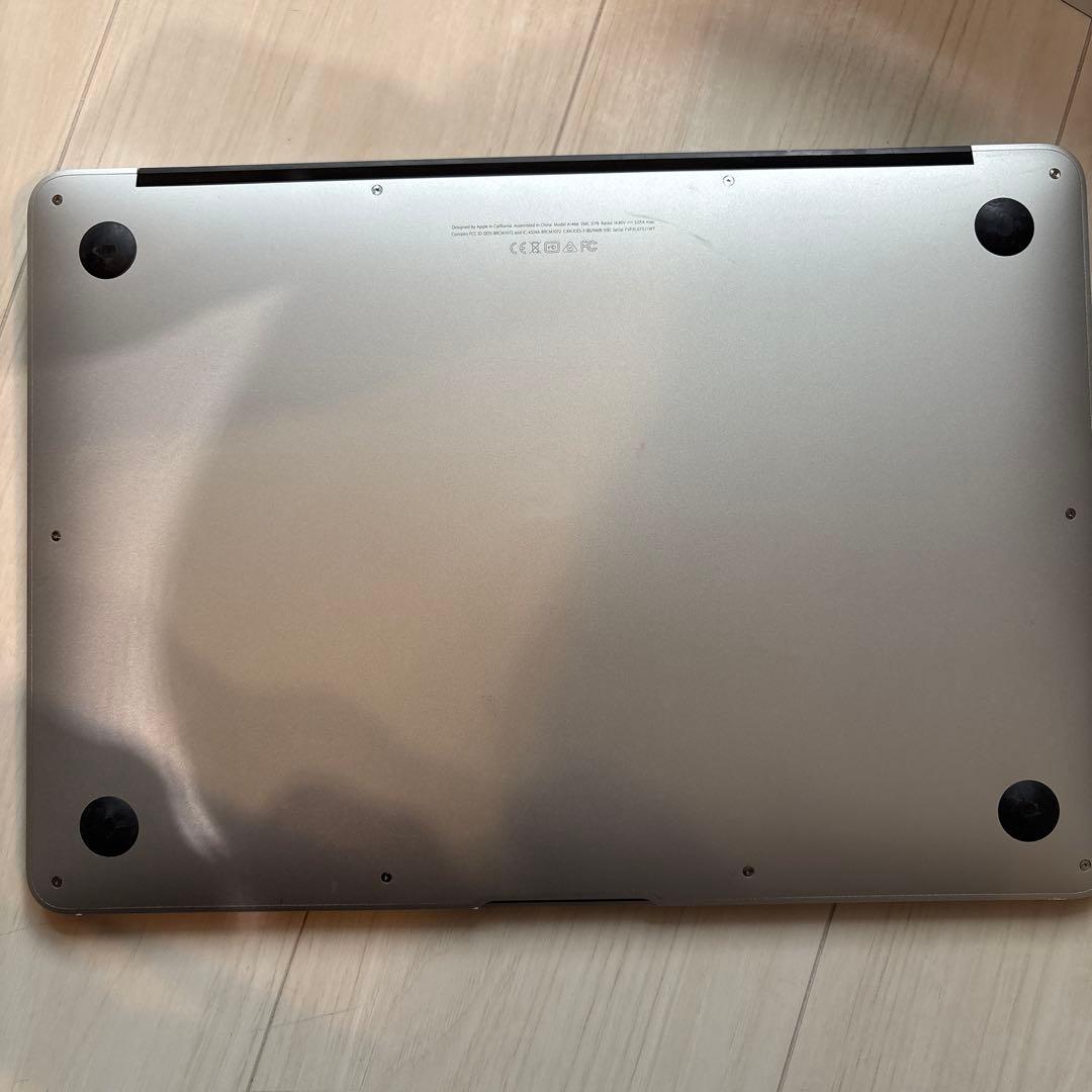 【Apple MacBook Air13】本体 充電器付属