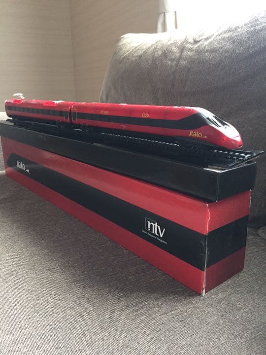 ITALO イタリア電車模型　レッド