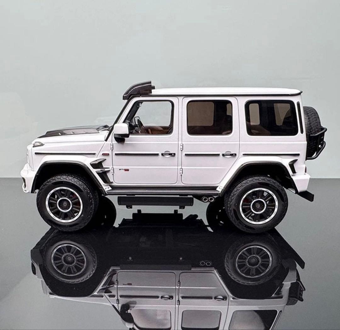 Brabus G-Class ホワイト 1\18スケールモデルミニカー