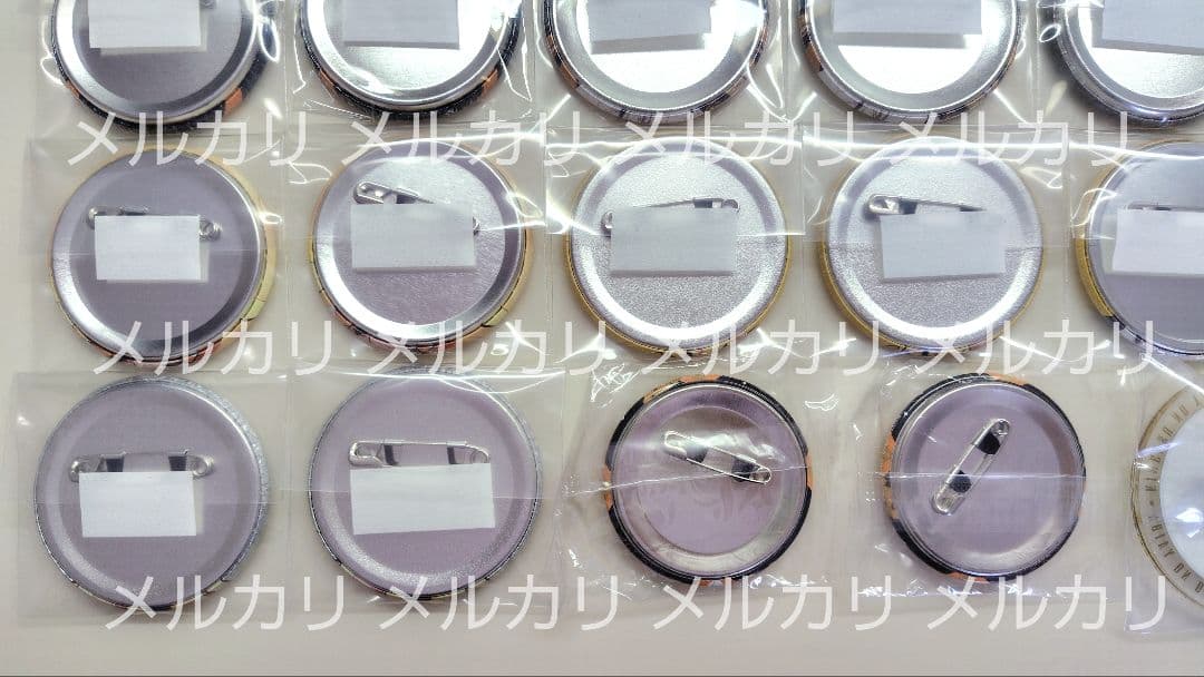 我妻善逸 缶バッジ ラバーストラップ アクリルスタンド まとめ売り