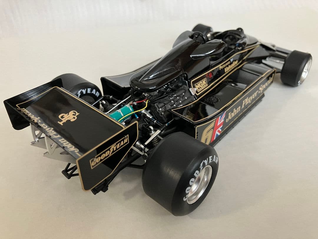 O⑧ ロータス78 ミニカー 1/18 ロニー・ピーターソン　JPS仕様