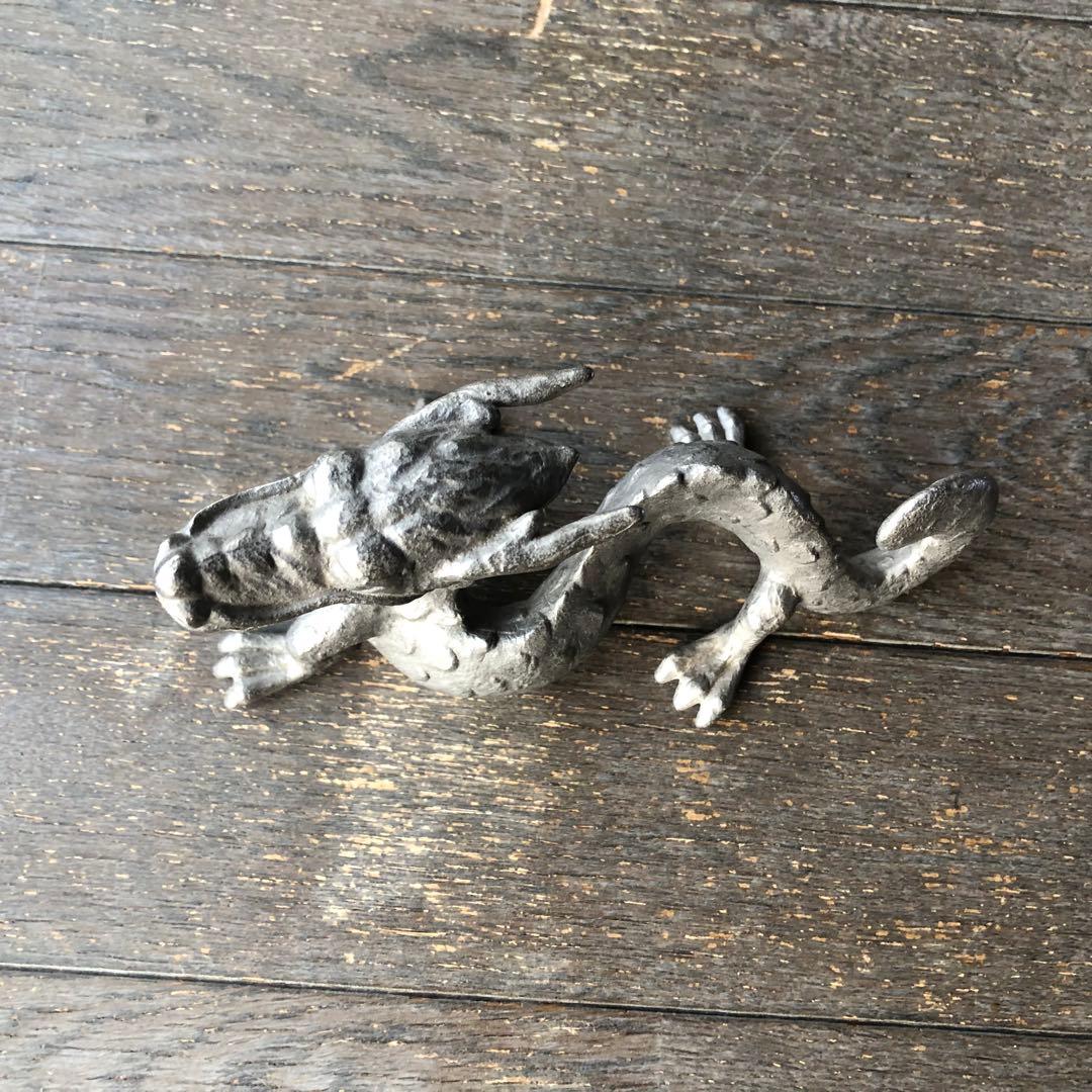 龍 竜 ドラゴン 置物 金属製 銀色