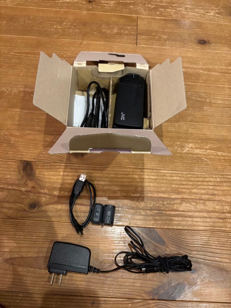 完動品！JVC Everio R ビデオカメラ 本体