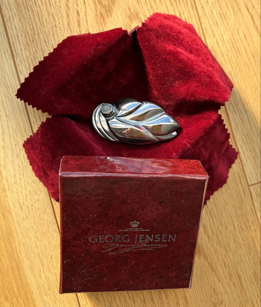 ジョージ ジェンセン シルバー リーフ ブローチ ムーンストーン付き #360