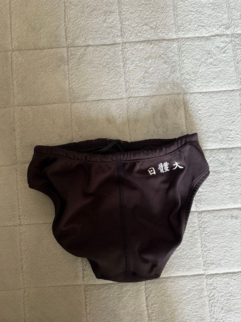 練習用水着（日本体育大学ロゴ入り）