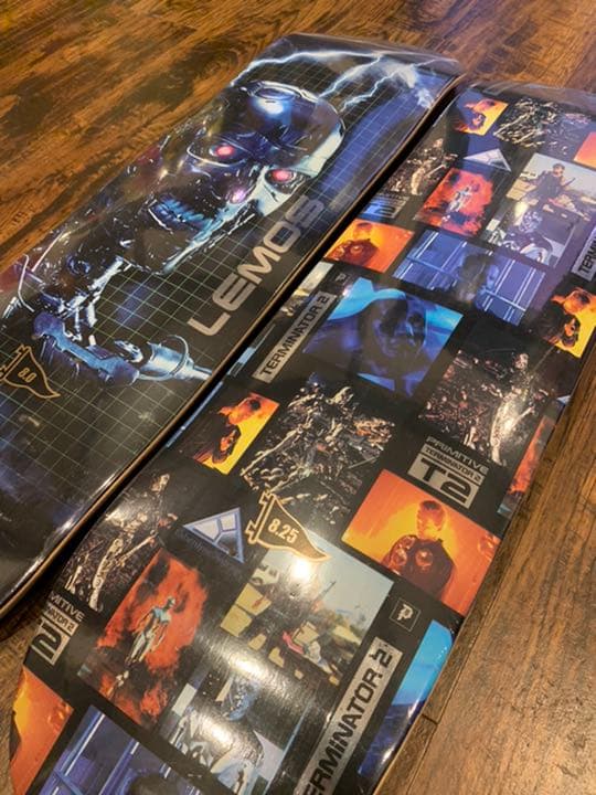 新品未開封　primitiveターミネーター2 コラボDECK（左側の1本）