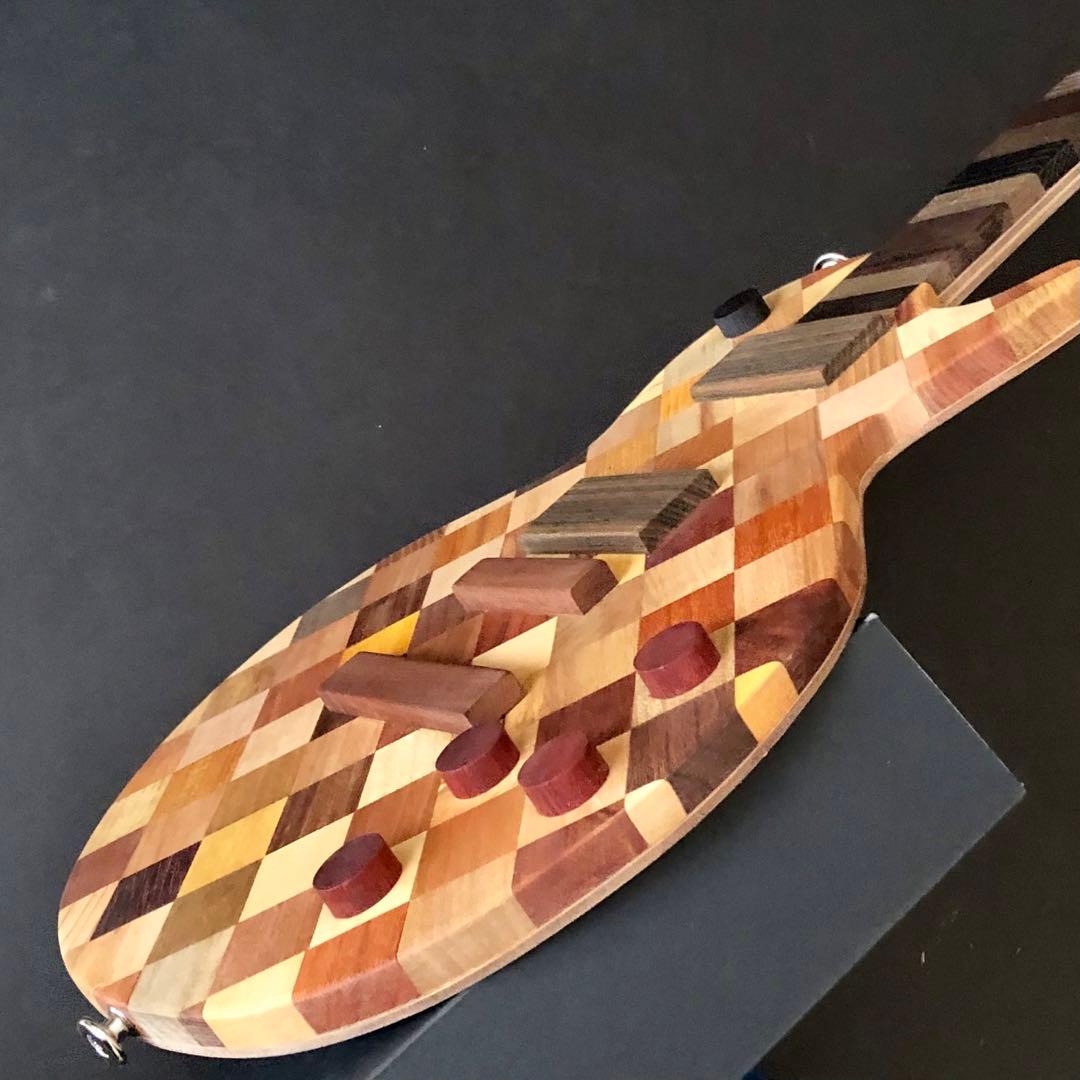 寄せ木アート　エレキギター　ハンドメイド　インテリア　銘木寄せ木