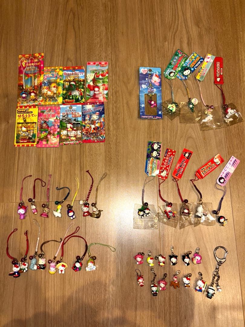 ご当地キティ46個まとめ売り 根付け ストラップ キーホルダー レア