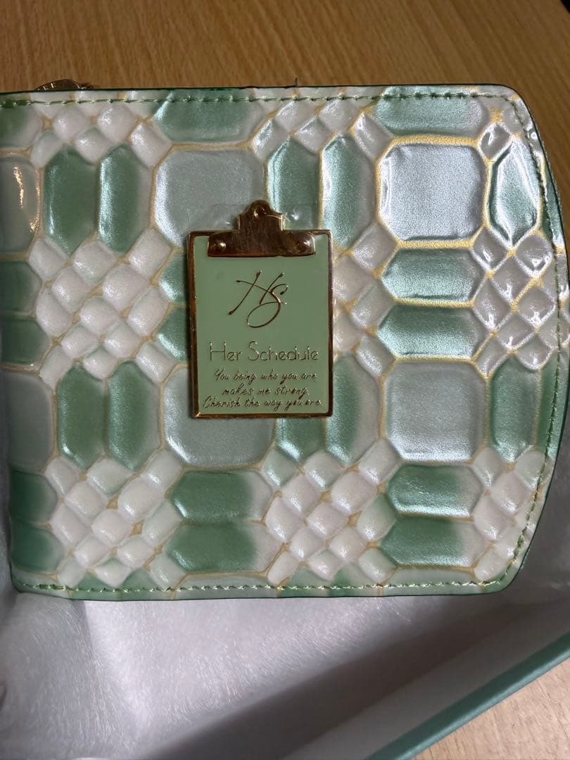 あすやすママさん専用　ハースケジュール　二つ折り財布 ミントグリーン