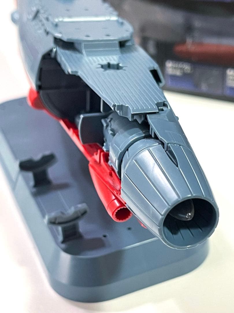 組立途中【バンダイ】宇宙戦艦ヤマト2199 コスモリバースVer. 1/1000