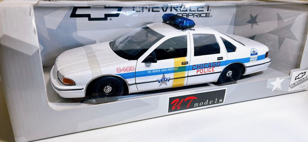 【希少絶版品!!】 UTモデル シボレーカリプスパトカー シカゴ市警
