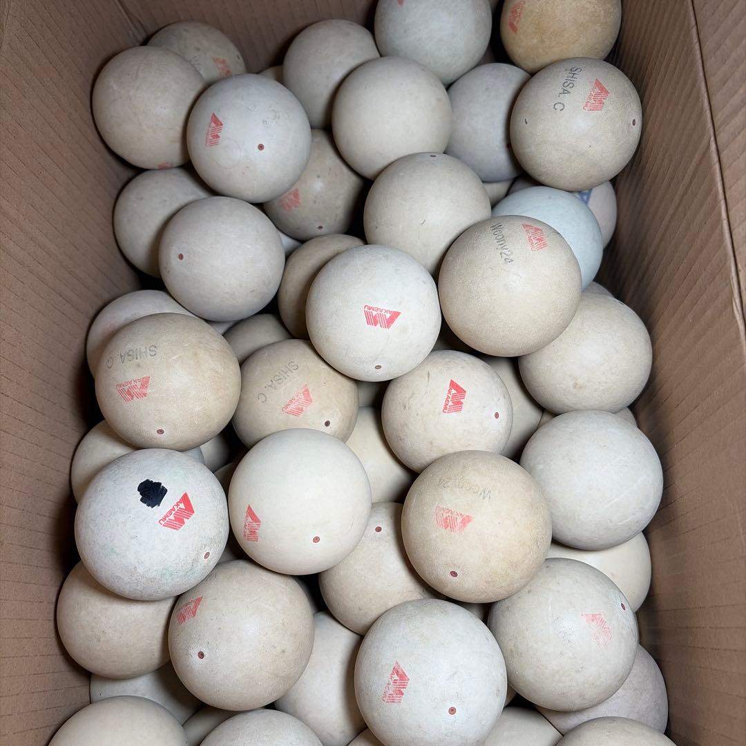 【早い者勝ち】ソフトテニス ボール アカエム 公認球 60球 即日発送