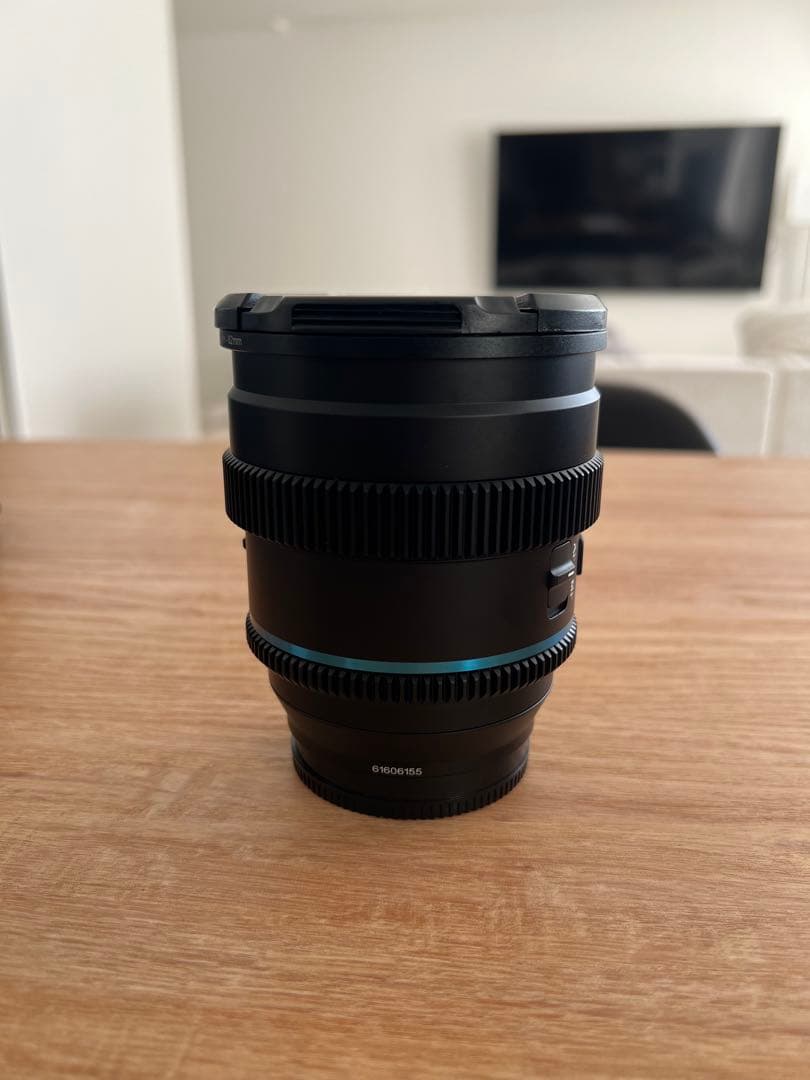 SIRUI 20mm T1.8 1.33X S35 AF アナモルフィックレンズ
