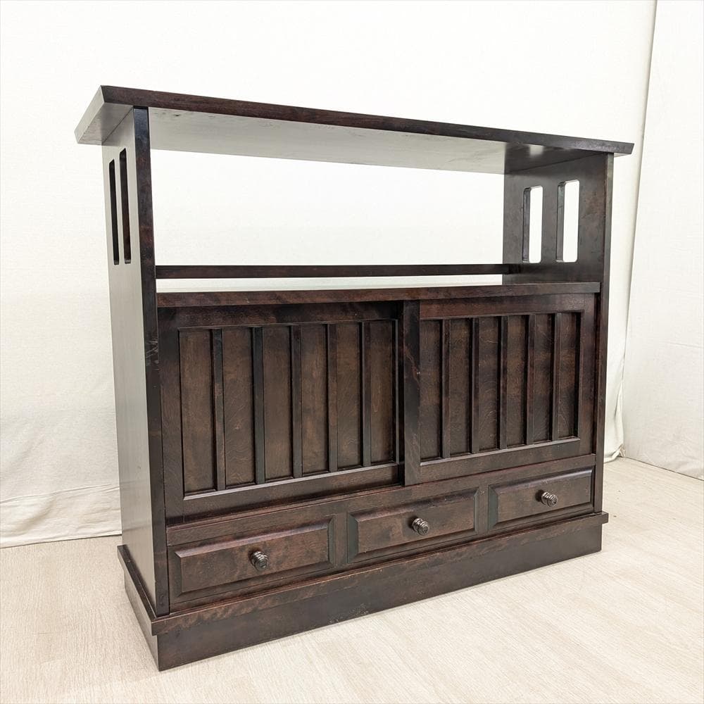 海道民芸家具　樺 カバ材　無垢　引き戸　飾り棚　茶棚　サイドボード　キャビネット