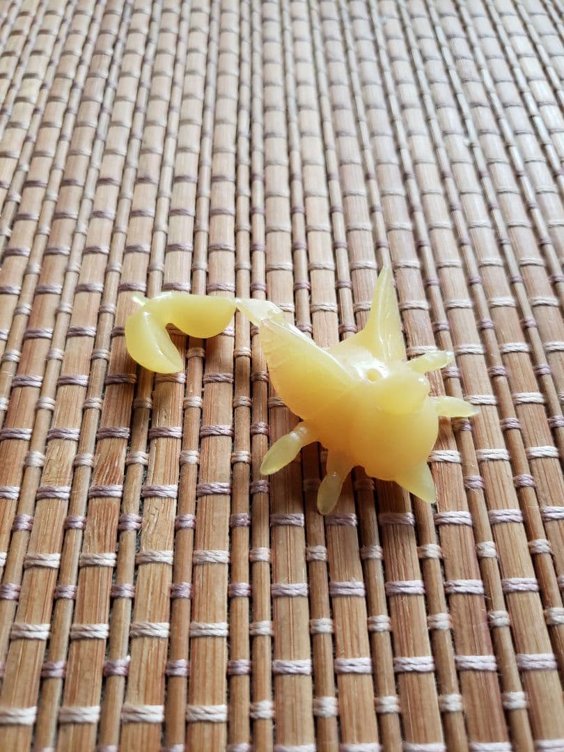 ファミコンチョコ消しゴム　メトロイド　ゼブ　未切り　キャラクター　キン消し