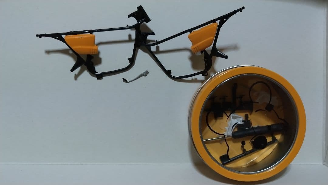 GT380プラモデル。現在製作中 マイキ－のフィギュア付きません。