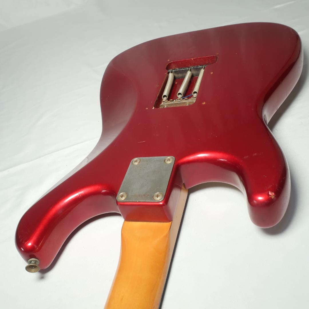 Valley Arts Guitarsペグ装備 ストラトキャスタータイプ ギター