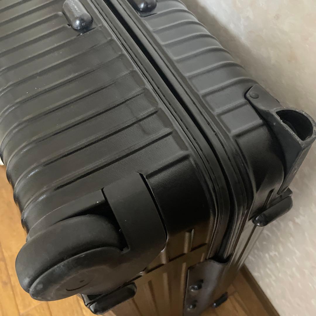 RIMOWA リモワ　82L サルサ　キャリーケース　2輪　851.70 黒