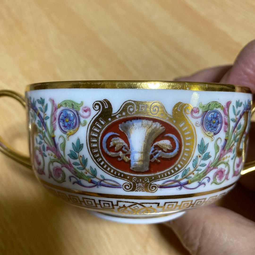 セーブル スープカップとソーサー