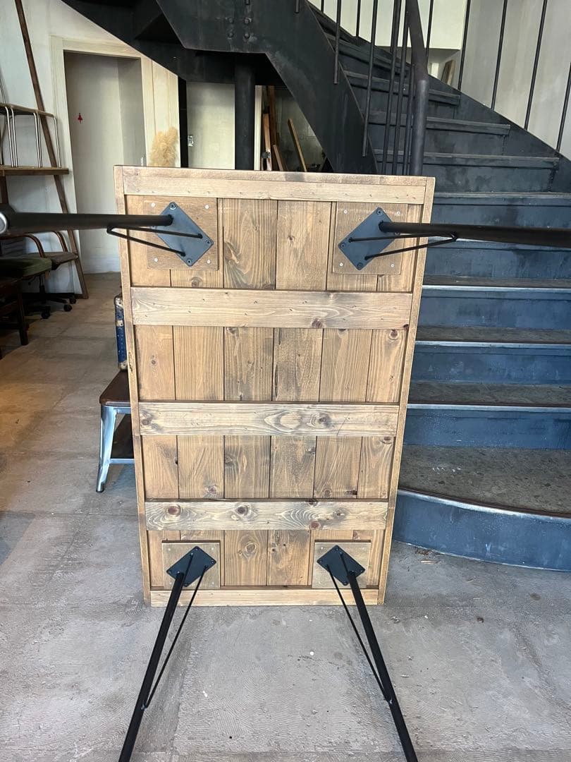 インダストリアル　ダイニングテーブル