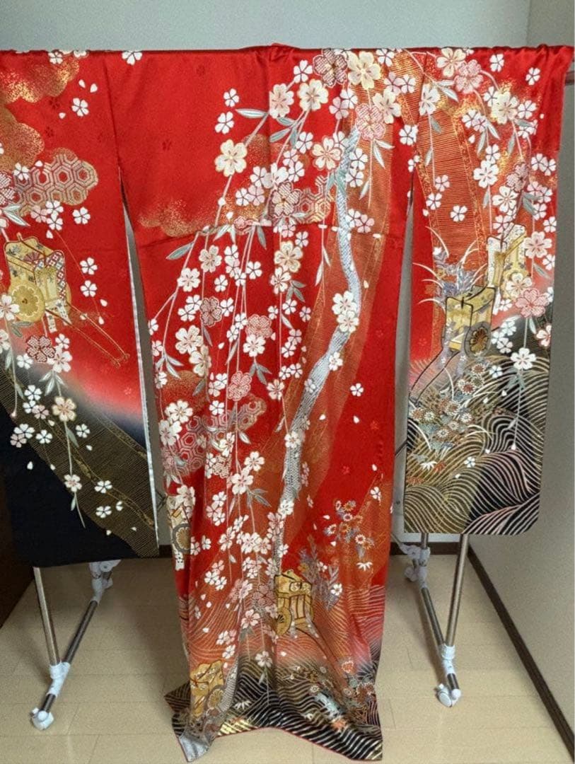振袖（生絹）と帯の2点