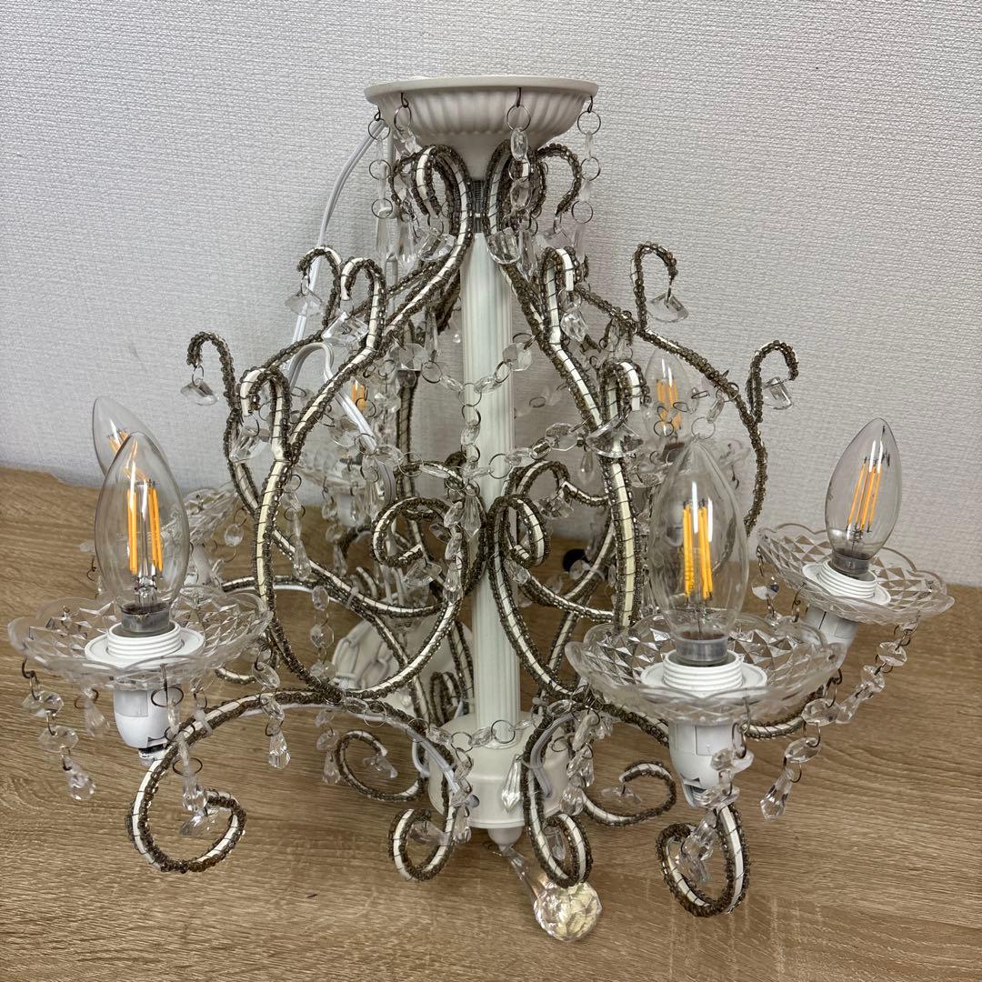 ガラス製 ホワイト シャンデリア 6灯 クリスタル ビーズ 装飾