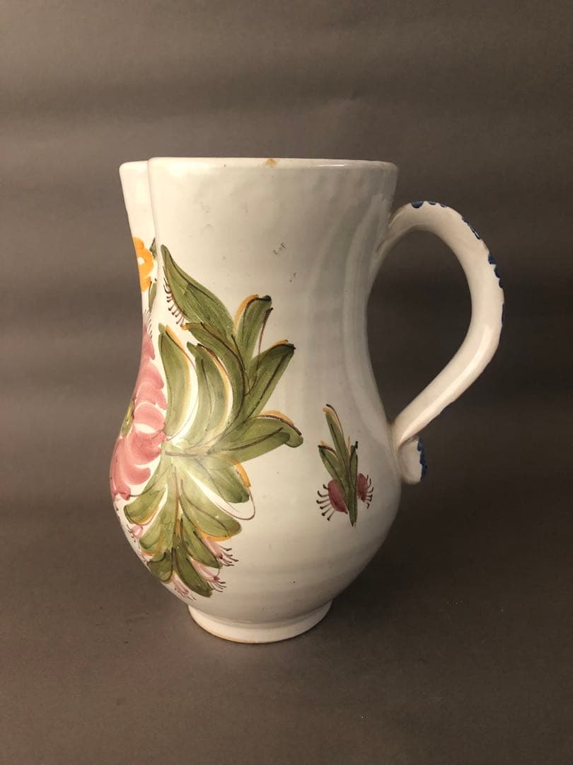 スペイン陶器　花柄のマニセス焼　水差し　ピッチャー