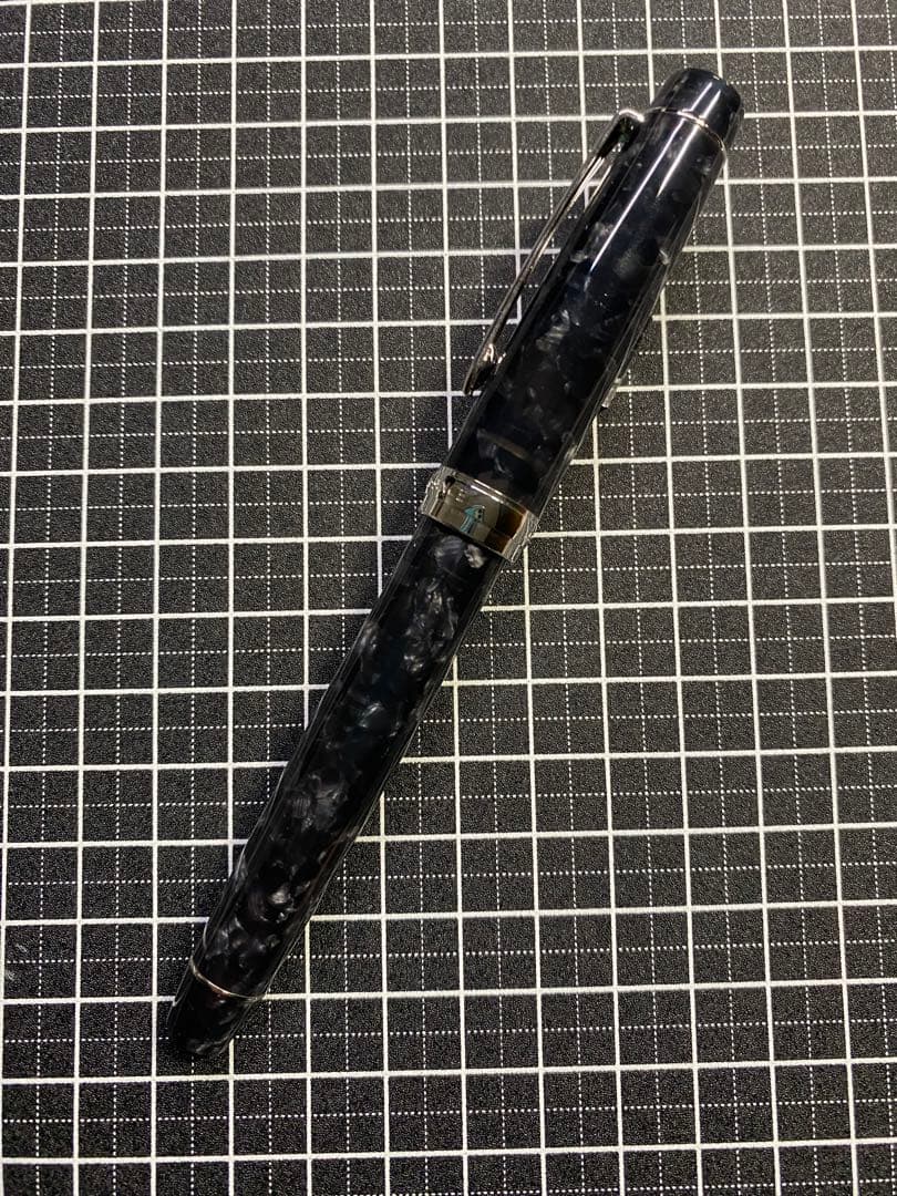 PILOT CUSTOM LEGANCE Black 万年筆　字幅F