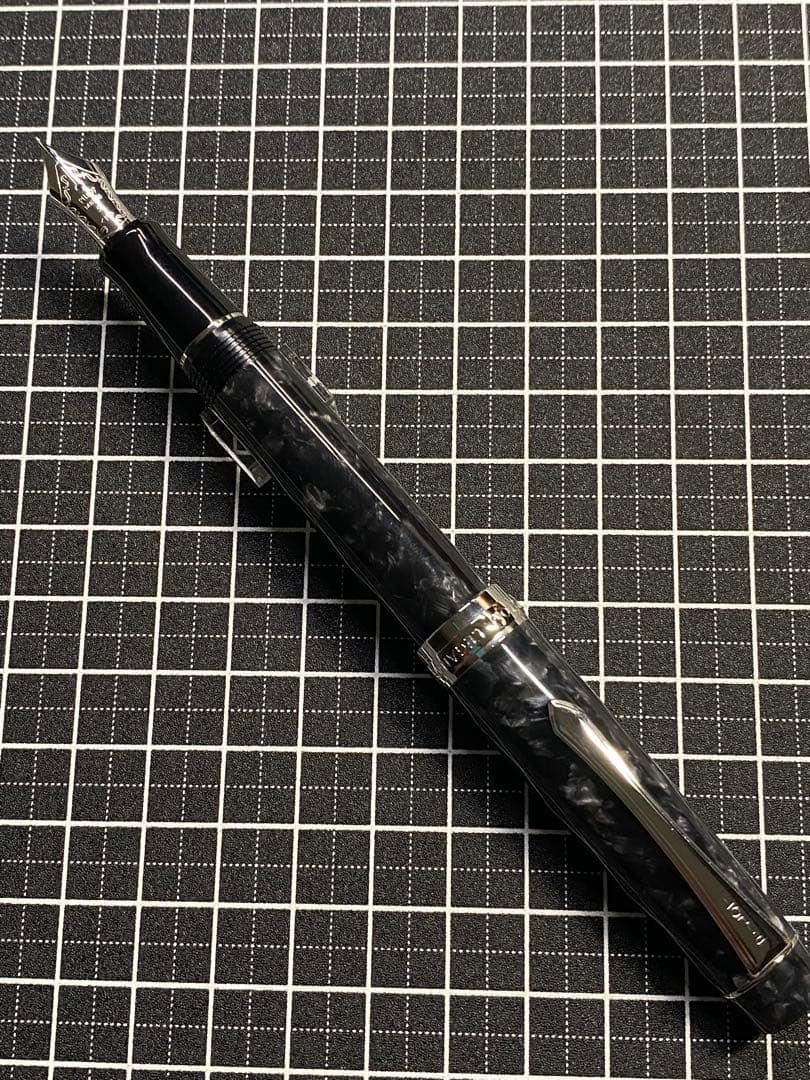 PILOT CUSTOM LEGANCE Black 万年筆　字幅F