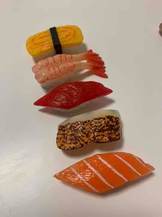 食品サンプル（お寿司）500個　ガチャガチャに最適