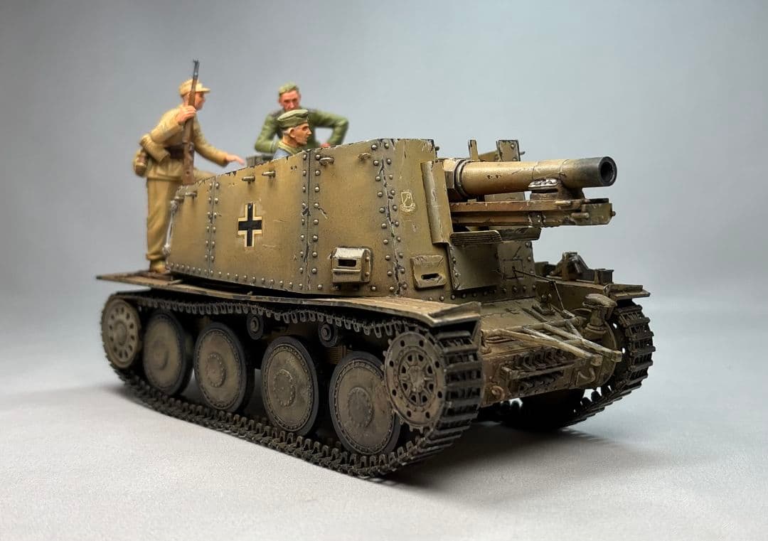 【完成品】サイバーホビー 1/35 自走歩兵砲 グリレH型 フィギュア3体付き