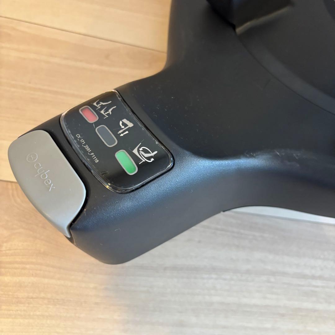 【値下げ中！！】【セット販売】サイベックスベビーシートCLOUD Z ・ベースZ