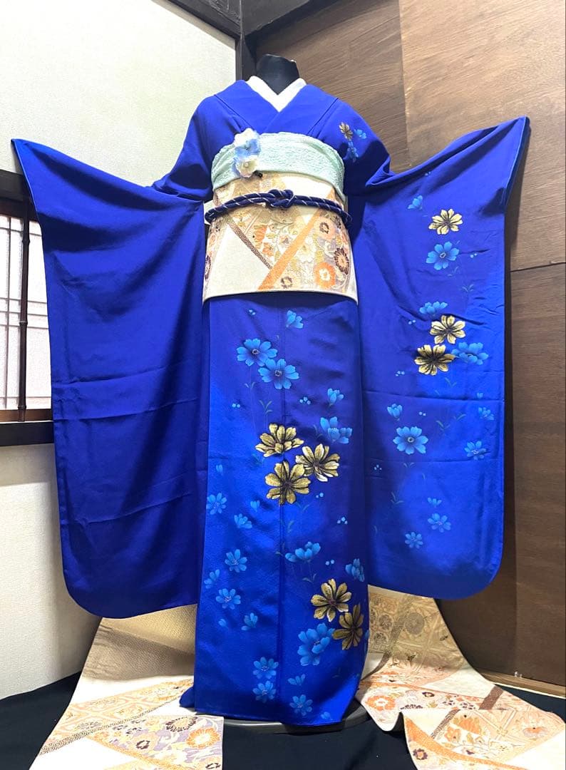 振袖 フルセット6点サイズM〜Ｌ草花文　銀駒彩　正絹