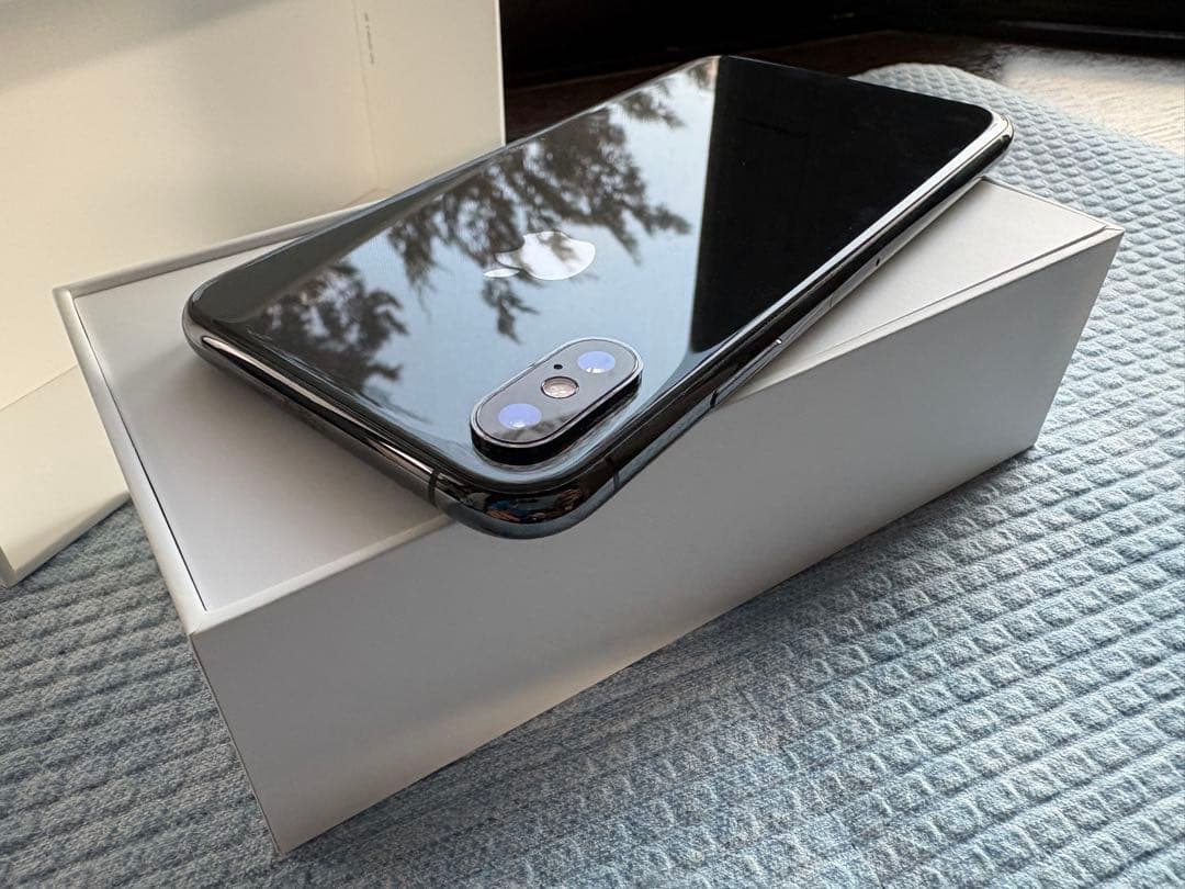 12/16終了★シムロック解除済◎付属品有★iPhone XS 256GB AU