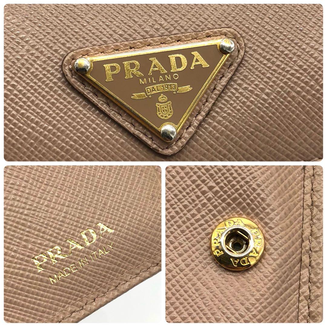 【近年型・美品✨】プラダ 二つ折り財布 サフィアーノレザー トライアングル