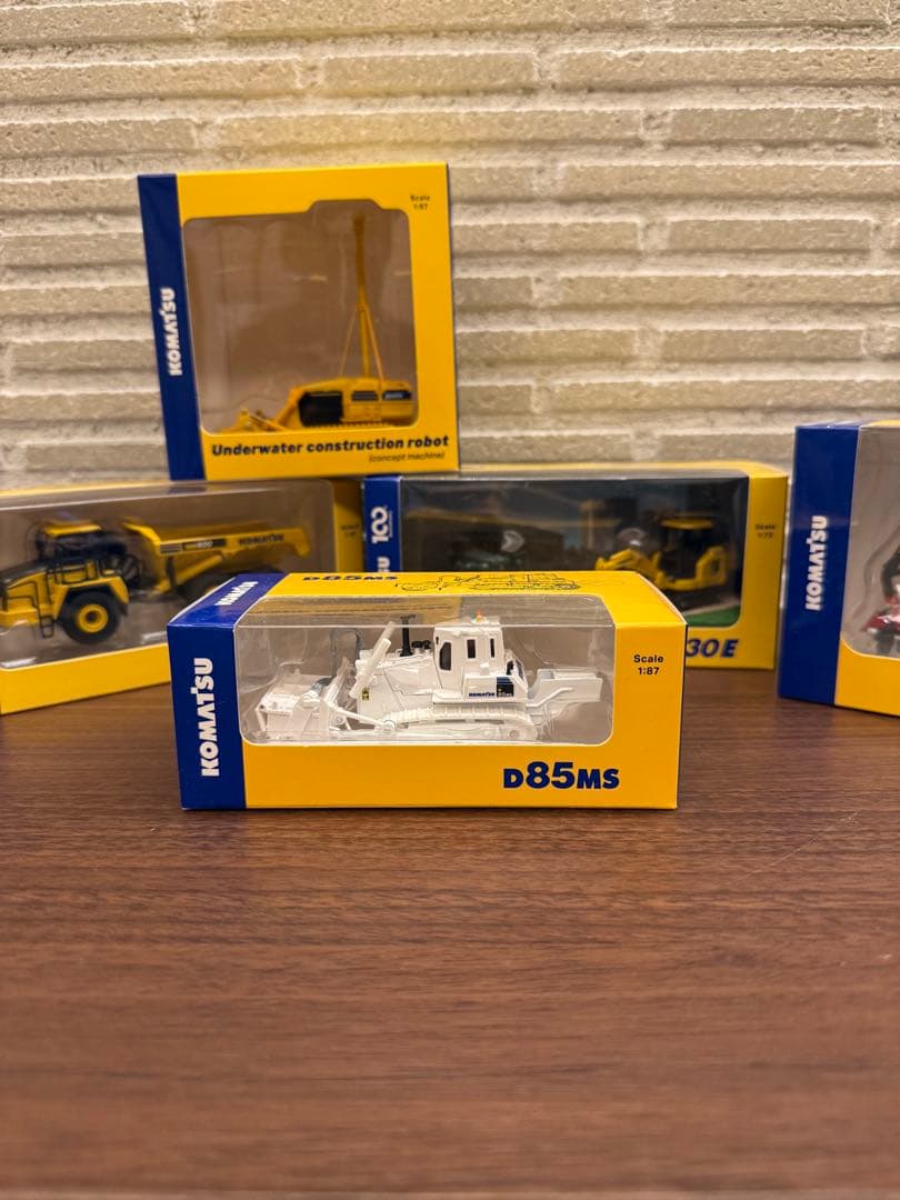 【非売品】KOMATSU　オリジナルミニチュア6点セット　株主優待