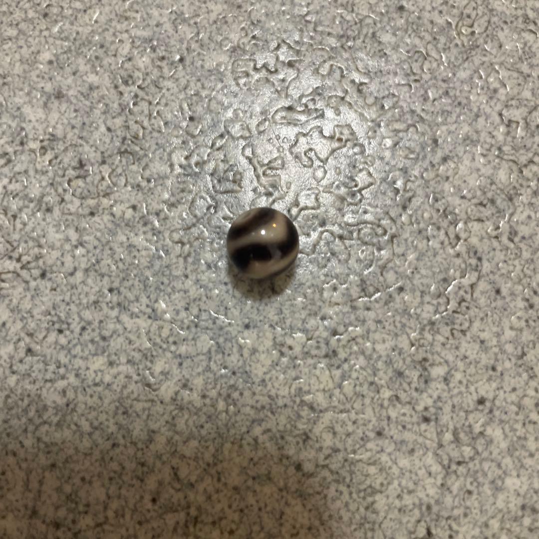 天珠チベット　古珠 中国 仏教　美術　骨董約10mm(黒G9)