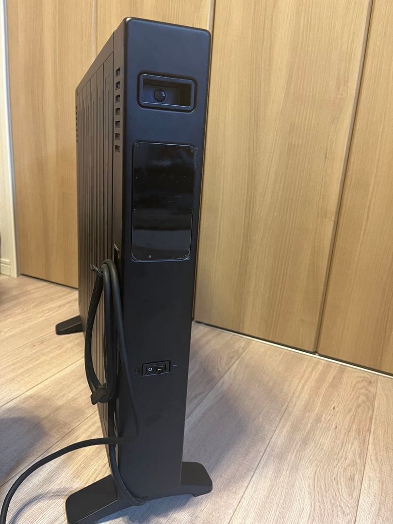 【オイルレスヒーター】VERSOSマットブラック/8畳/リモコン付き