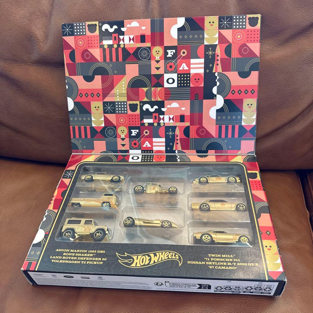 F.A.O. Schwarz Hot Wheels 8台セット