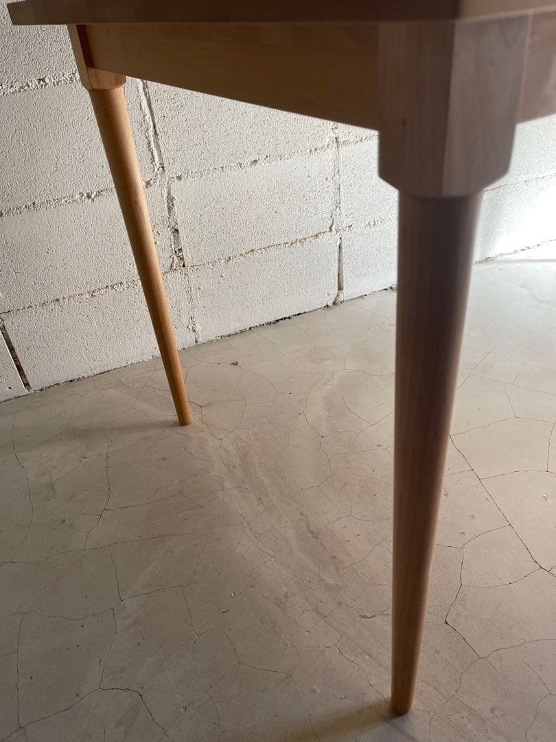 美品　MOMO NATURAL モモナチュラル　ダイニングテーブル　アルダー無垢