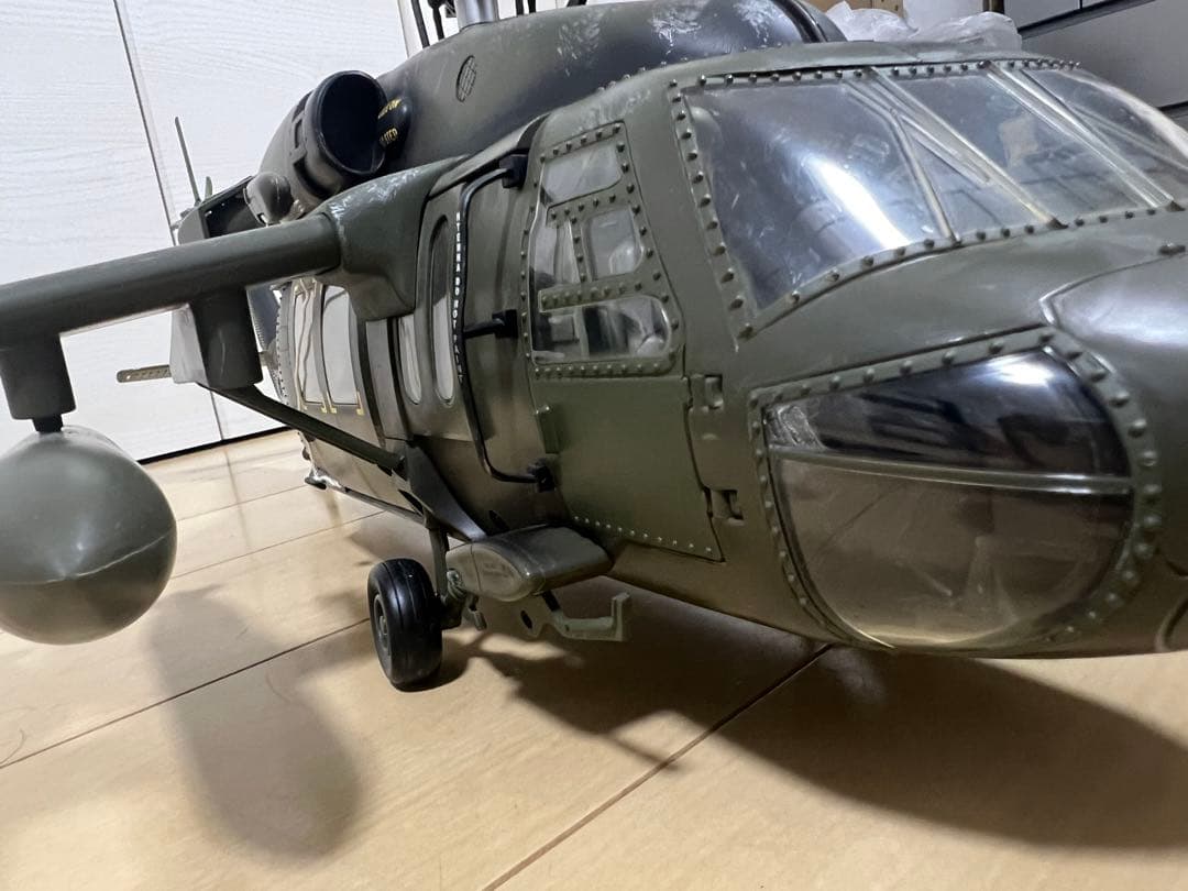 【超希少】エリートフォース 1/18 ブラックホーク UH‑60 ヘリコプター