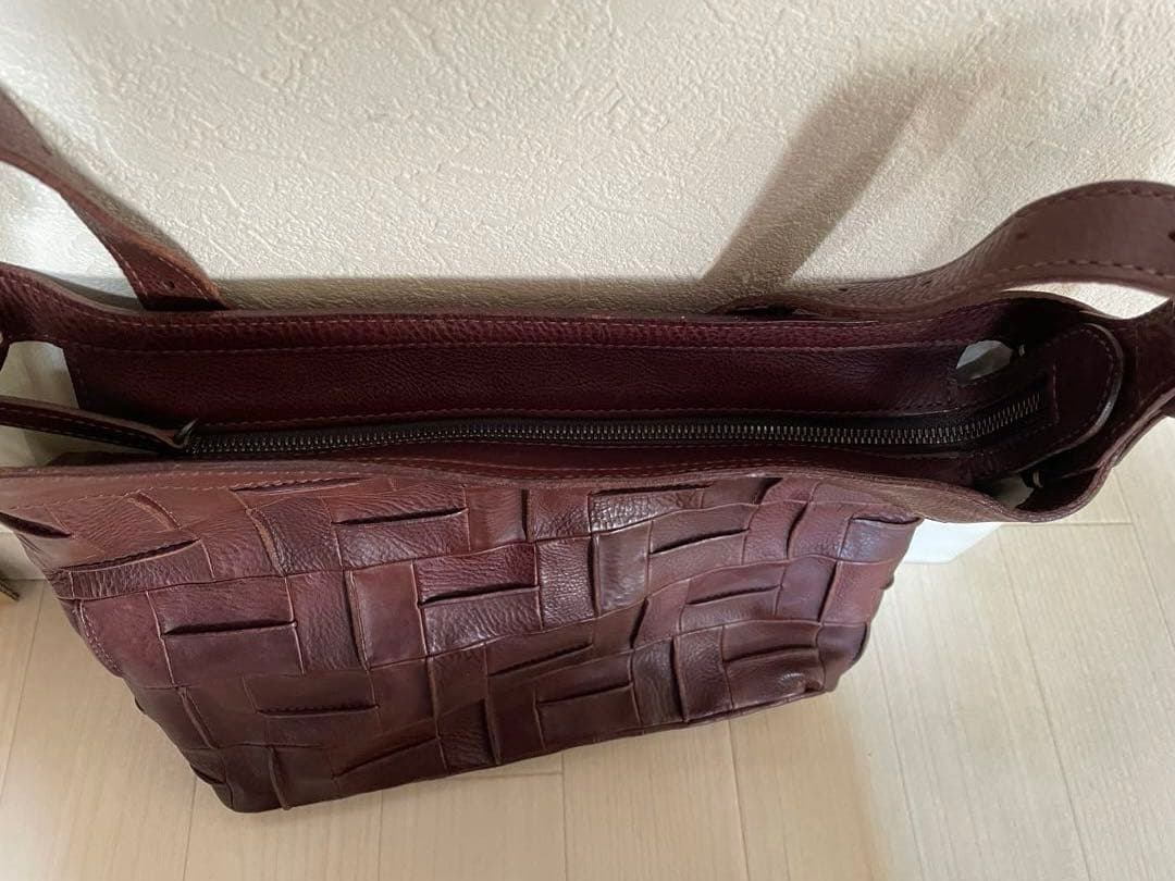 最終値下げ　genten Mattone レザー ショルダーバッグ