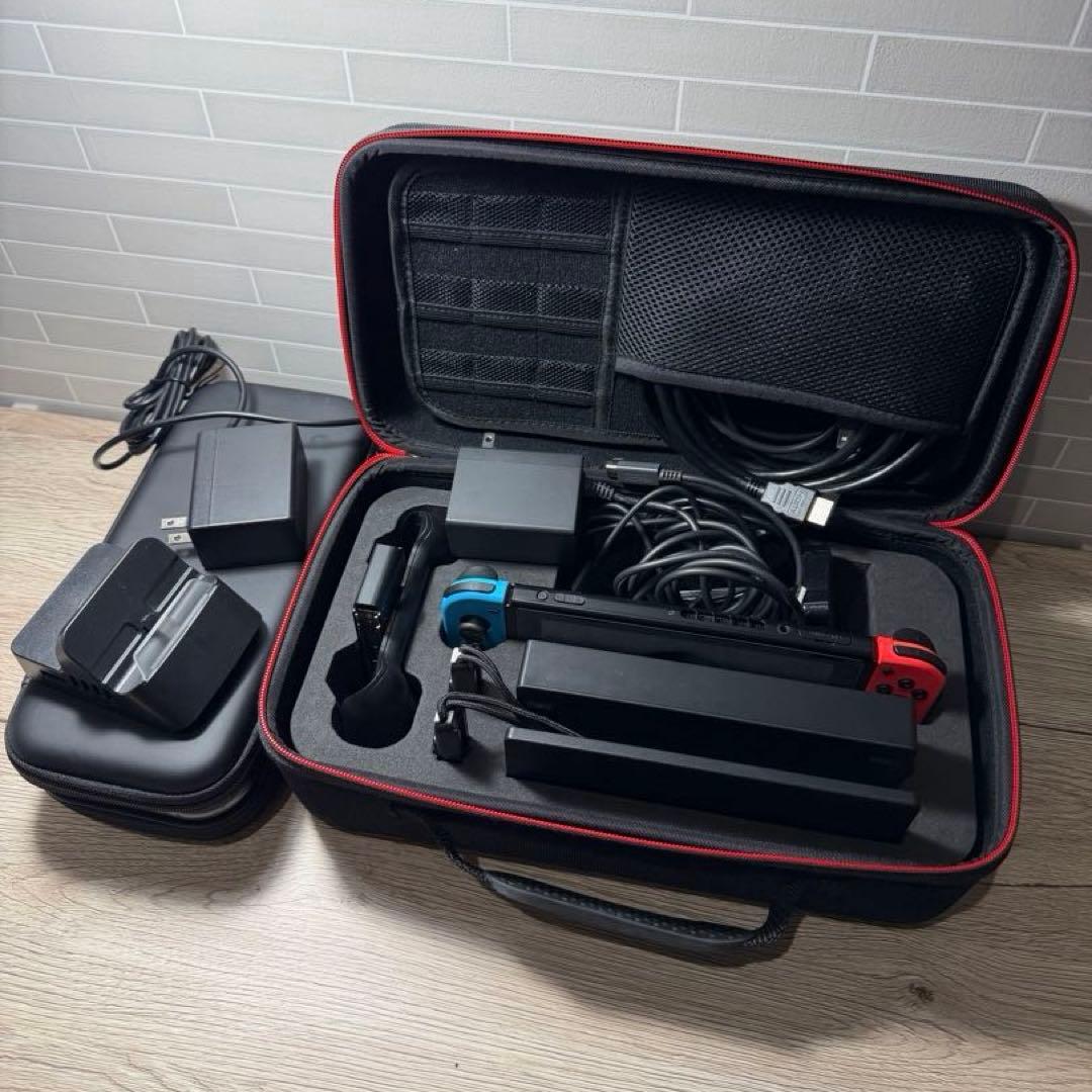 【超美品】任天堂Switch 本体 おまけ色々付き