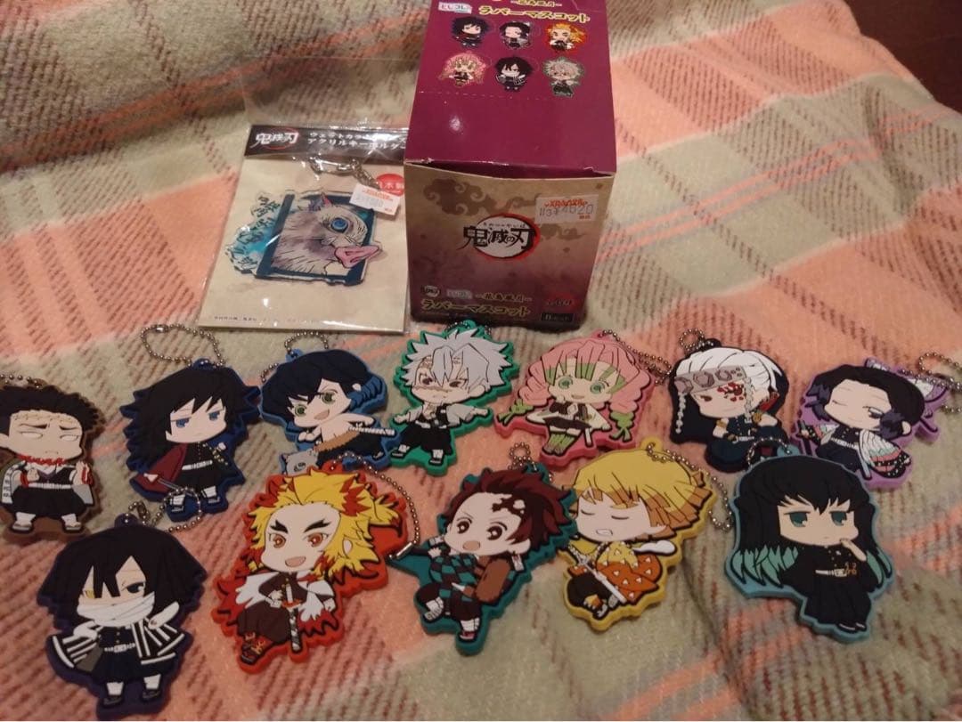 鬼滅の刃まとめ売り　炭治郎　善逸　伊之助　ぬいぐるみ　フィギュア　漫画全巻