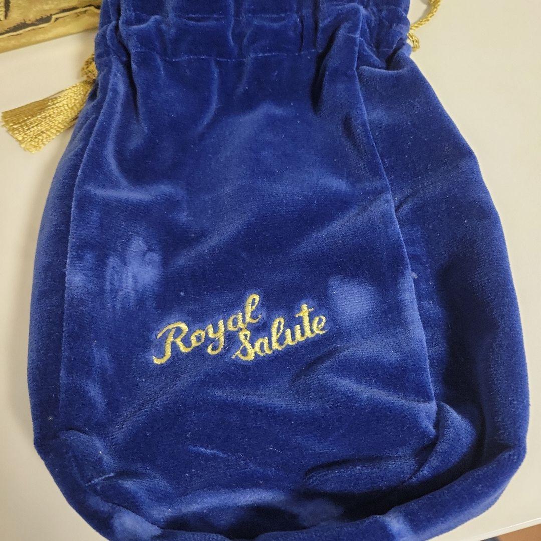 シーバスリーガル ロイヤルサルート　21年 青 陶器ボトル