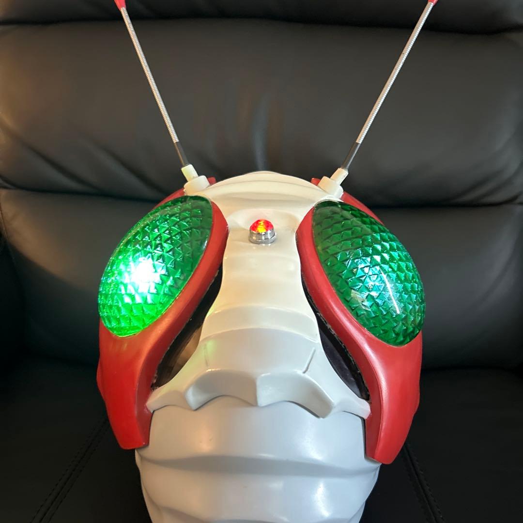 仮面ライダーV3 1/1スケール　マスク　発光あり　レトロ