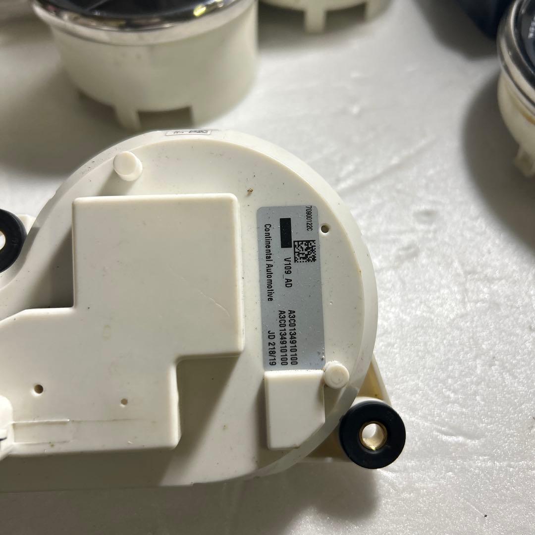 Q*様 HD ツーリングモデルスピードメーター撤去品