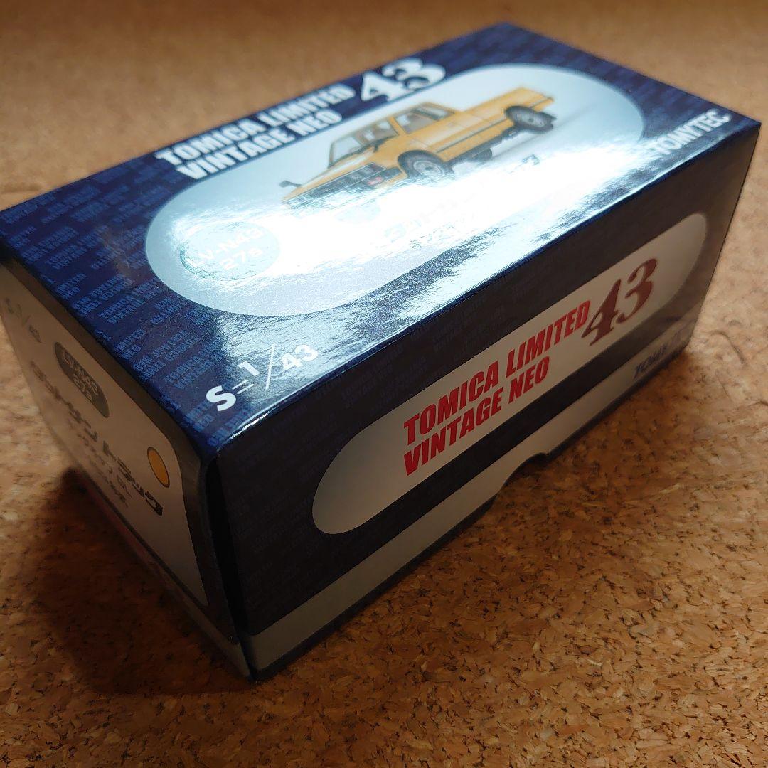 トミカ リミテッド ヴィンテージ ダットサン トラック