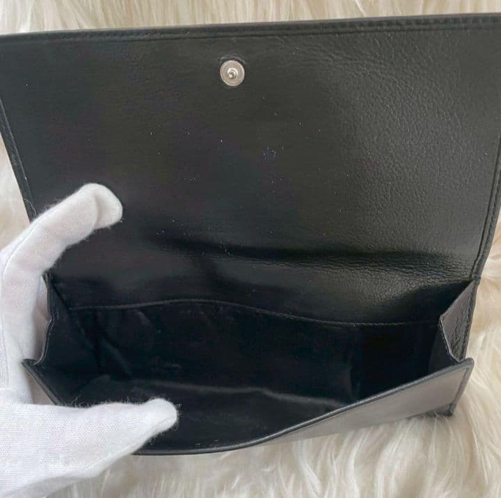 イブサンローラン YSL 二つ折り 財布 スタッズ ロゴ 黒 ブラック 正規品